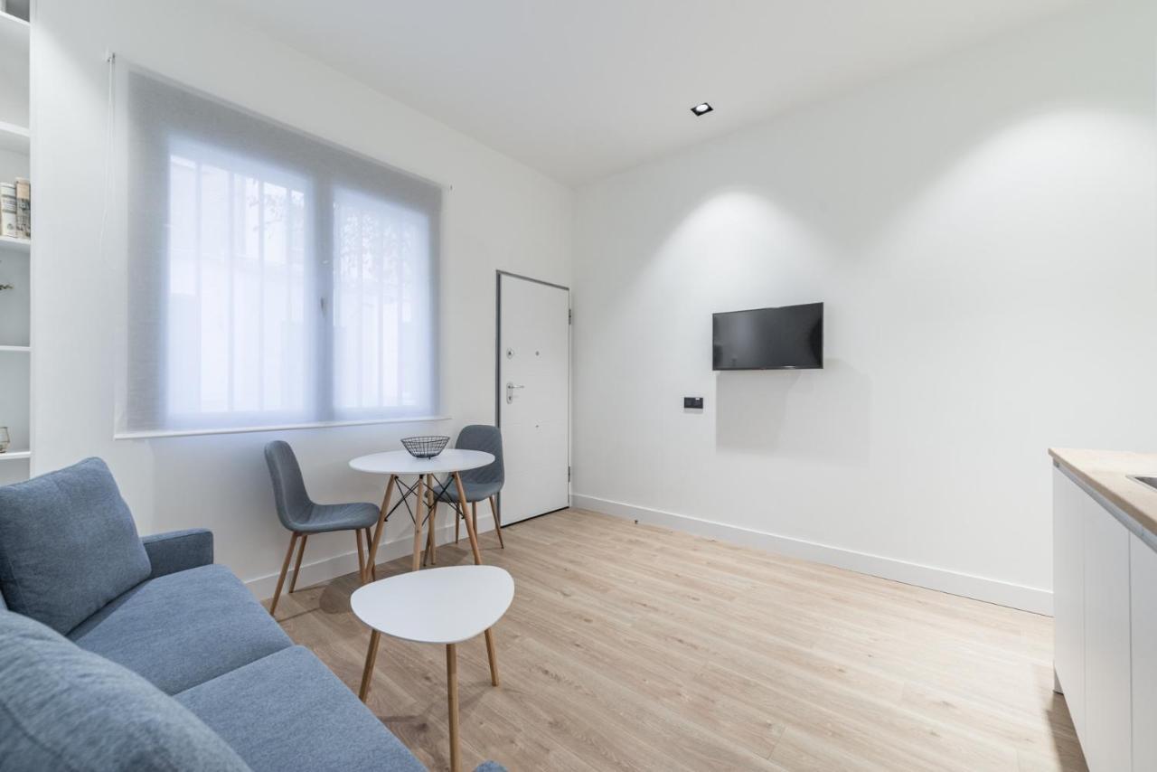 Apartament Jes B Close To Bernabeu Stadium マドリード エクステリア 写真