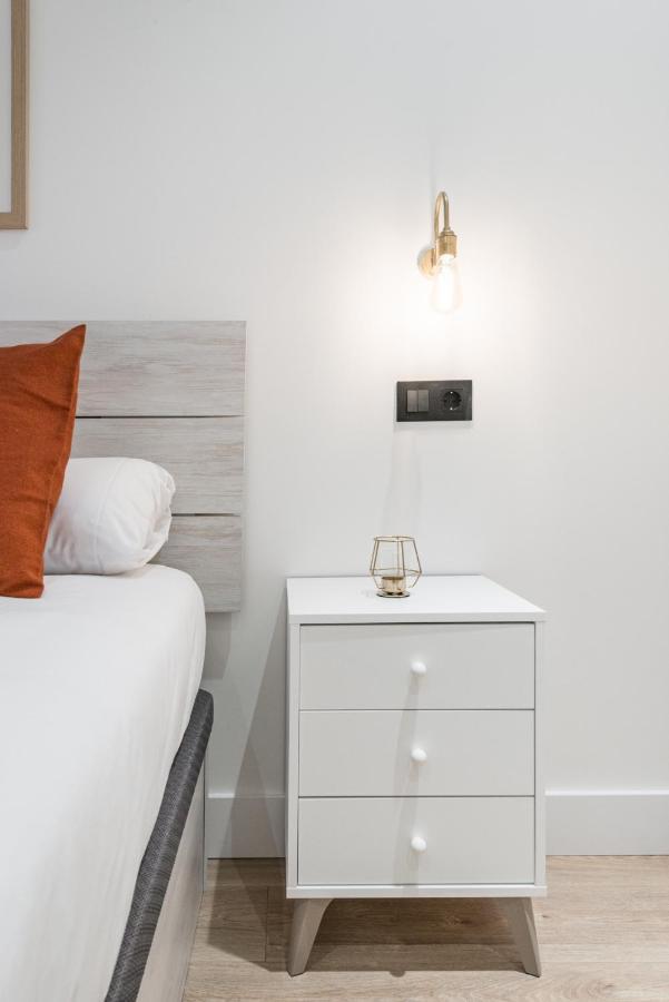 Apartament Jes B Close To Bernabeu Stadium マドリード エクステリア 写真