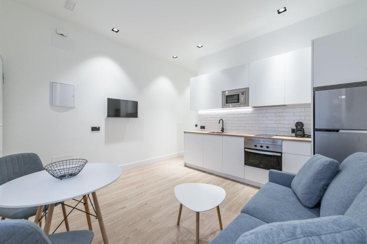 Apartament Jes B Close To Bernabeu Stadium マドリード エクステリア 写真