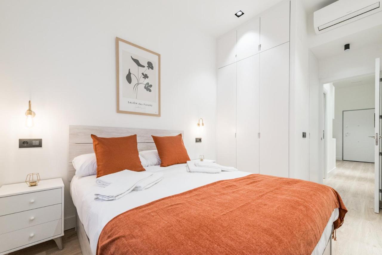 Apartament Jes B Close To Bernabeu Stadium マドリード エクステリア 写真