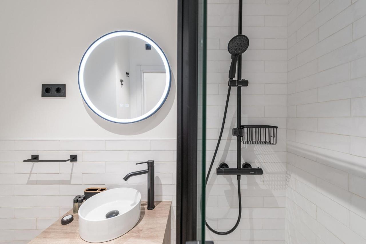 Apartament Jes B Close To Bernabeu Stadium マドリード エクステリア 写真