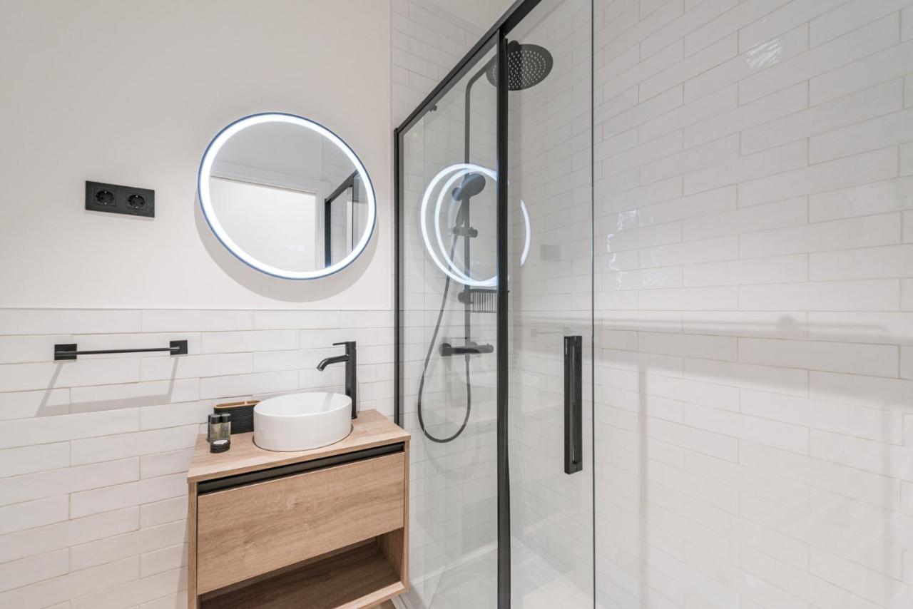 Apartament Jes B Close To Bernabeu Stadium マドリード エクステリア 写真