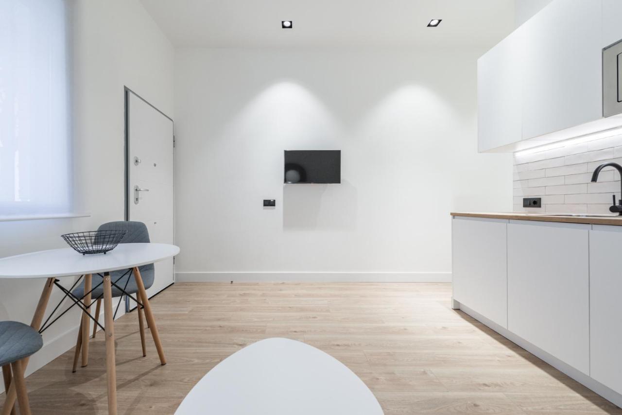 Apartament Jes B Close To Bernabeu Stadium マドリード エクステリア 写真