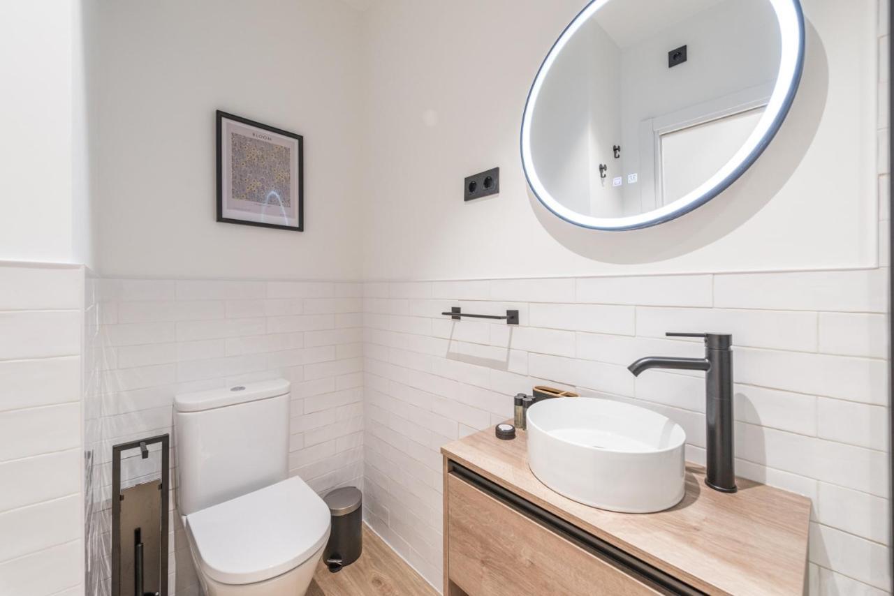 Apartament Jes B Close To Bernabeu Stadium マドリード エクステリア 写真