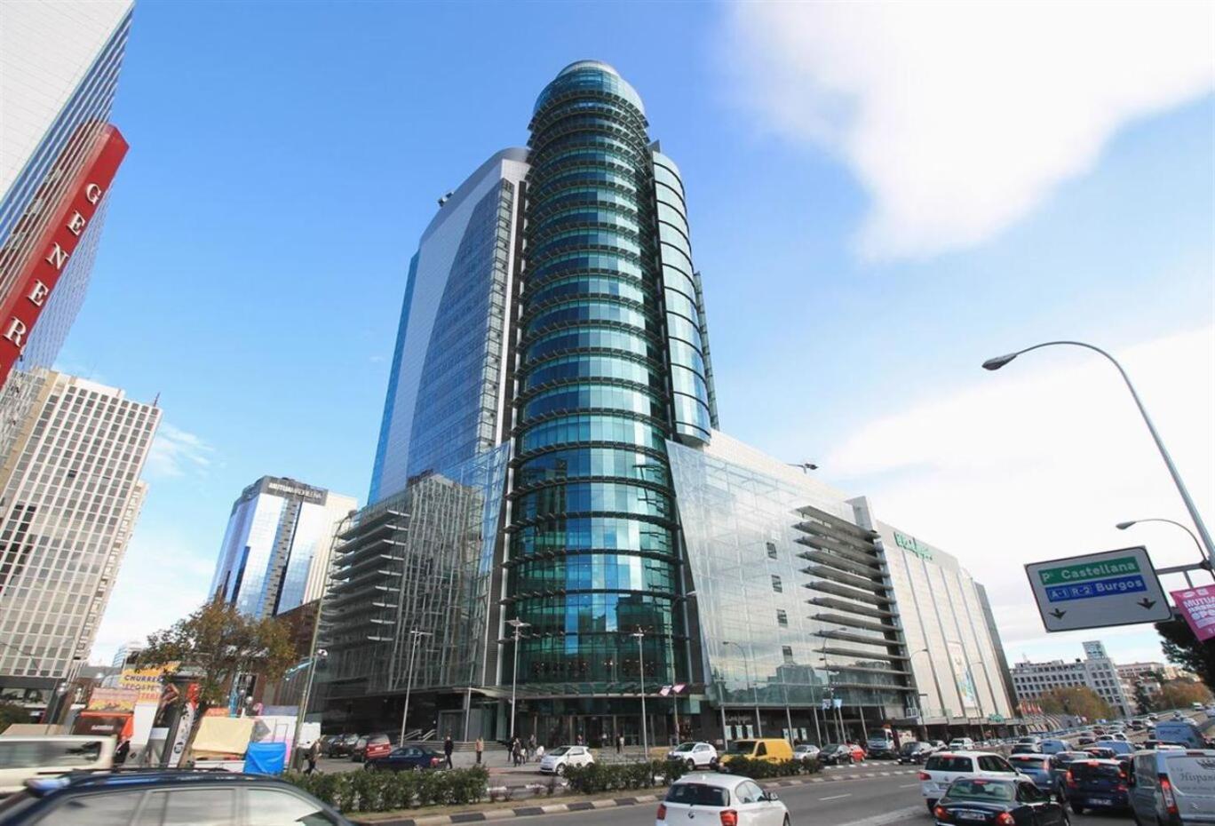 Apartament Jes B Close To Bernabeu Stadium マドリード エクステリア 写真